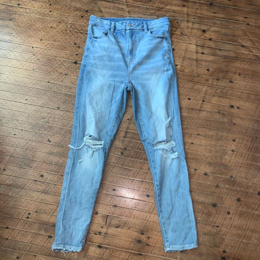 American Eagle 000 normcore curvy straight mom jeans